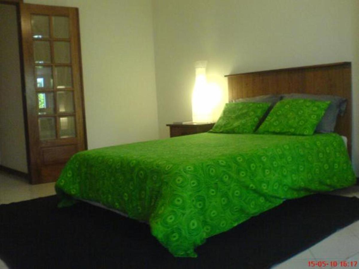 Apartment With Private Garden Πόρτο Δωμάτιο φωτογραφία