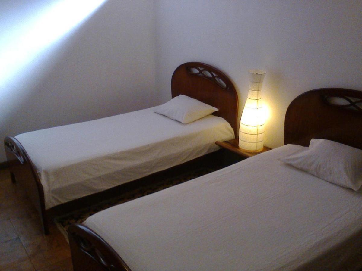 Apartment With Private Garden Πόρτο Δωμάτιο φωτογραφία